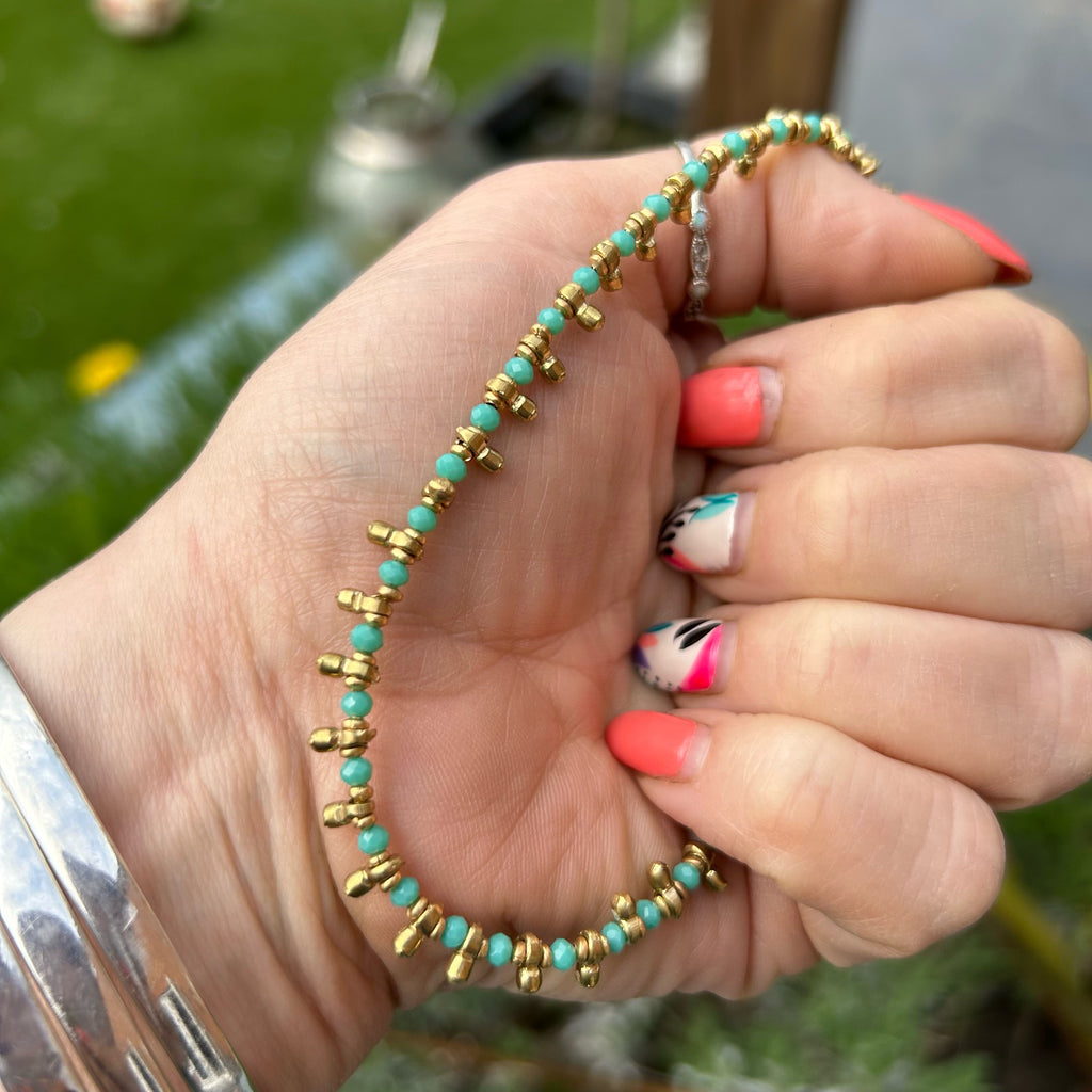 Summer Vibes Anklet - Turquoise and brass beads