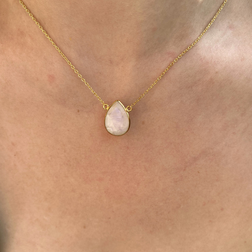 14k Gold Vermeil Semi Precious Stone Pendant in Moonstone