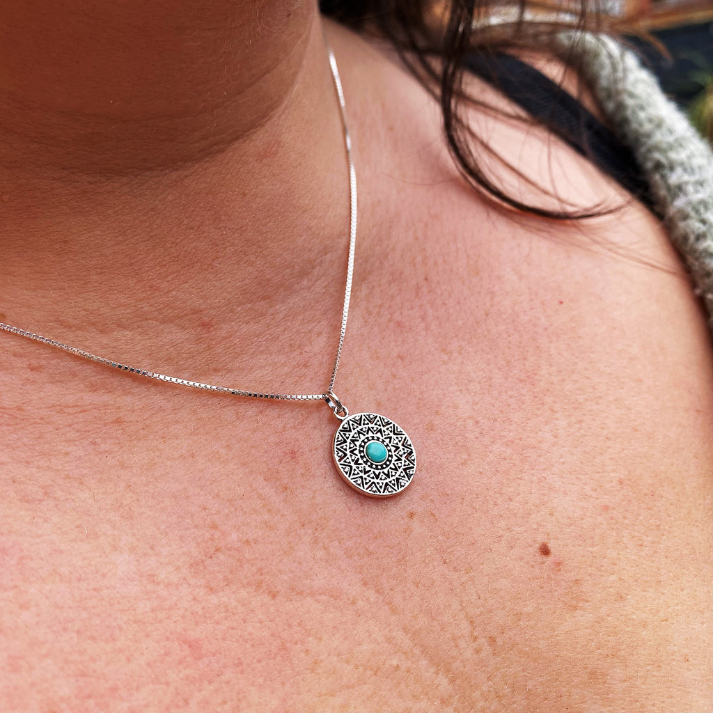 https://www.earthandelements.co.uk/products/boho-turquoise-disc-silver-earrings