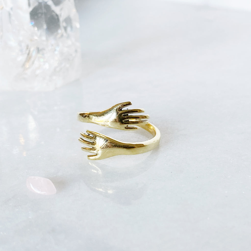 The Gold HUG Ring | Gold Hugging hands ring